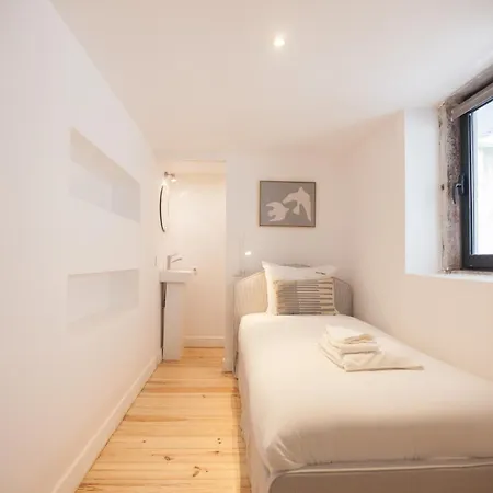 Flh Bairro Alto Elegant With Terrace Апартаменты Лиссабон