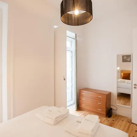 Flh Bairro Alto Elegant With Terrace Апартаменты *